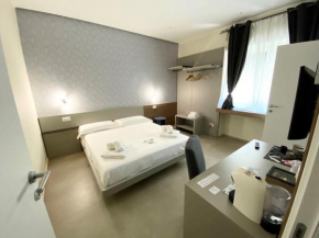 Levante apartment and room